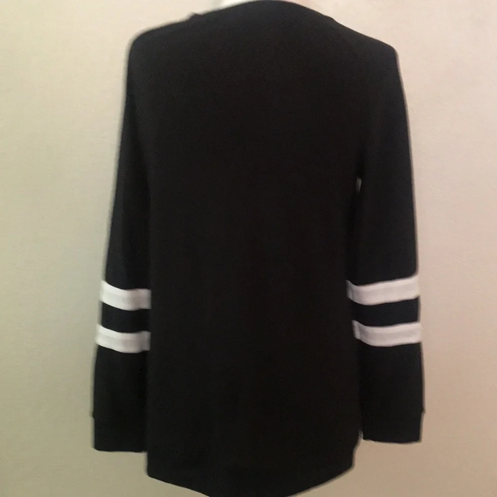 Essential R-Neck Sweater  Size M - Picture 4 of 5